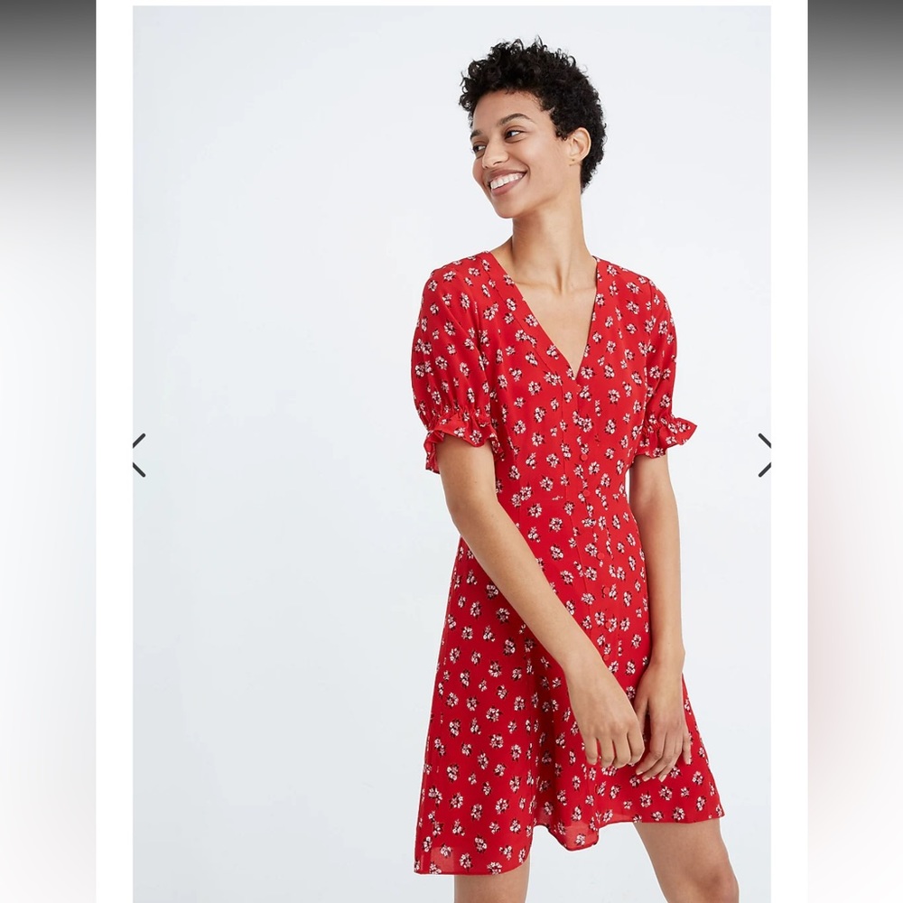 Madewell Silk Ruffle-Sleeve Button-Front Dress in Little Lilies